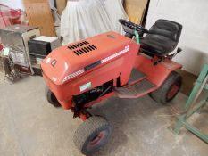 *Westwood 1012 Ride-On Garden Tractor with Lawn Rake