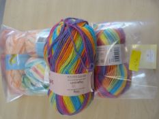 ~800g of Knitting Wool