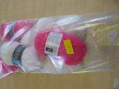 ~400g of Knitting Wool