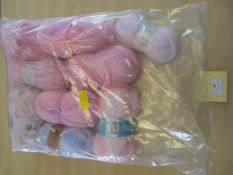 ~600g of Knitting Wool
