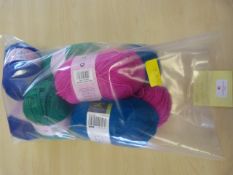 ~600g of Knitting Wool