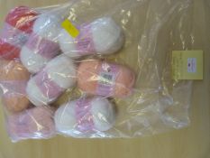 ~800g of Knitting Wool