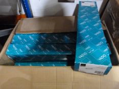 *Quantity of Element Frosted Glass Shelves with Ch