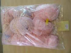~1000g of Knitting Wool
