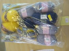 ~1000g of Knitting Wool