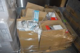 *Pallet of Assorted Low Energy Lightbulbs, Metal C