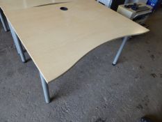 * Office desk 1200w x 950d x 730