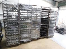 * 5X Wheeled baking racks with BAGGETTE Trays