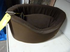 *Suzy Small Pet Bed (brown)