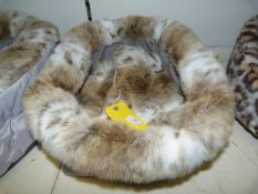 *Suzy Small Pet Bed (grey, white & brown)