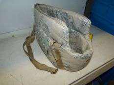 *Suzy Pet Carrier with Zip (brown ) no cushion