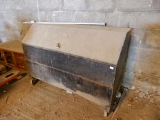 *Large COSH Locker (faulty hinge)