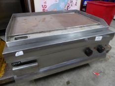 * Lincat flat plate grill. 760w x 570d