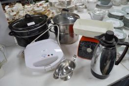 Sandwich Toaster, Slow Cooker, Scales, Steamer, et