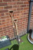 *Kent & Stowe Garden Fork plus Damaged Spade