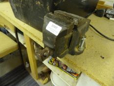 *Record No.1 Bench Vice (This lot is located at 7 Tadman Street, Hull, HU3 2BG)