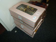 *Four Boxes of Various Curtain Tiebacks (This lot is located at 7 Tadman Street, Hull, HU3 2BG)