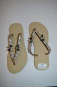*Havaianas Beige Flip Flops Size: 35/36