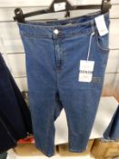 *Evans Blue Crop Denim Jeans Size: 26