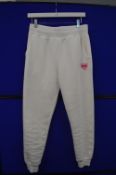*Bezo of London Cream Joggers Size: M