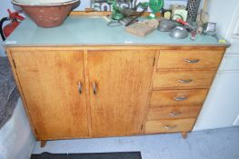 Retro Kitchen Cabinet with Green Formic Top