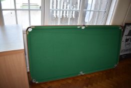 *Quarter Size Snooker Table