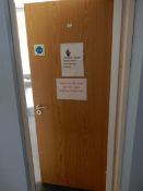*Oak Face Fire Door with Hydraulic Door Closer and Furniture