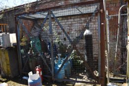 *Steel Gas Cylinder Store