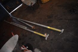 *Two Boss Extra Long Mobile Scaffold Stabilisers