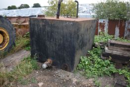 *Large Tank 2.7m long, 1.5m wide, 1.4m tall (this lot is located at the Melton site, viewing and