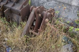 *Heavy Duty Excavator Grab (this lot is located at the Melton site, viewing and collection is by