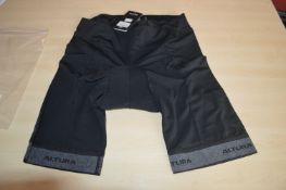 *Altura Ladies Shorts Size: 18