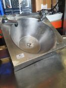* S/S handwash sink