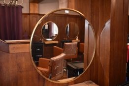 *Circular Gilt Framed Bevelled Edge Mirror