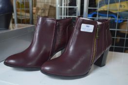 *Wallis Ladies Burgundy Ankle Boots Size: 9