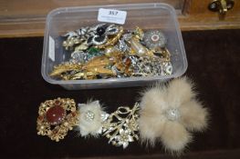 Vintage Costume Jewellery Brooches
