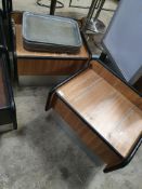 * 2 x tray stand with quantity of trays