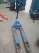 * pallet truck