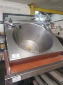 * S/S handwash sink