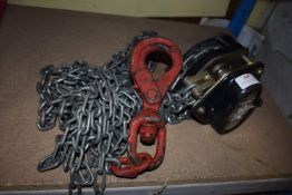 *Chain Block with Hook