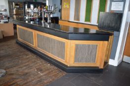 *Sectional Bar in Three Sections 4x2m, 1x1m, and 2x2m