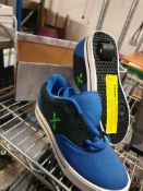 * size 3 junior wheeled trainers