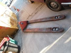 * 2000kg Pallet truck (Red) As seen