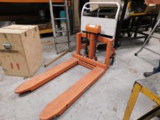 * Slingsby 1000kg Hydralic Lift