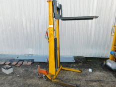 * Sherpa manual pederstian forklift