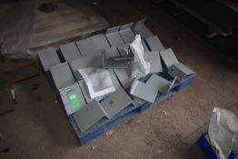 *Pallet of ~36 10mm 150x200x75mm Pearling Brackets