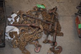 *Three Silvesters and Chains