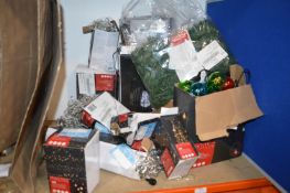 *Quantity of Christmas Lights, Garland, Lantern, e