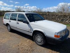 1992 Volvo 940s Estate Reg. no. J3 DHO