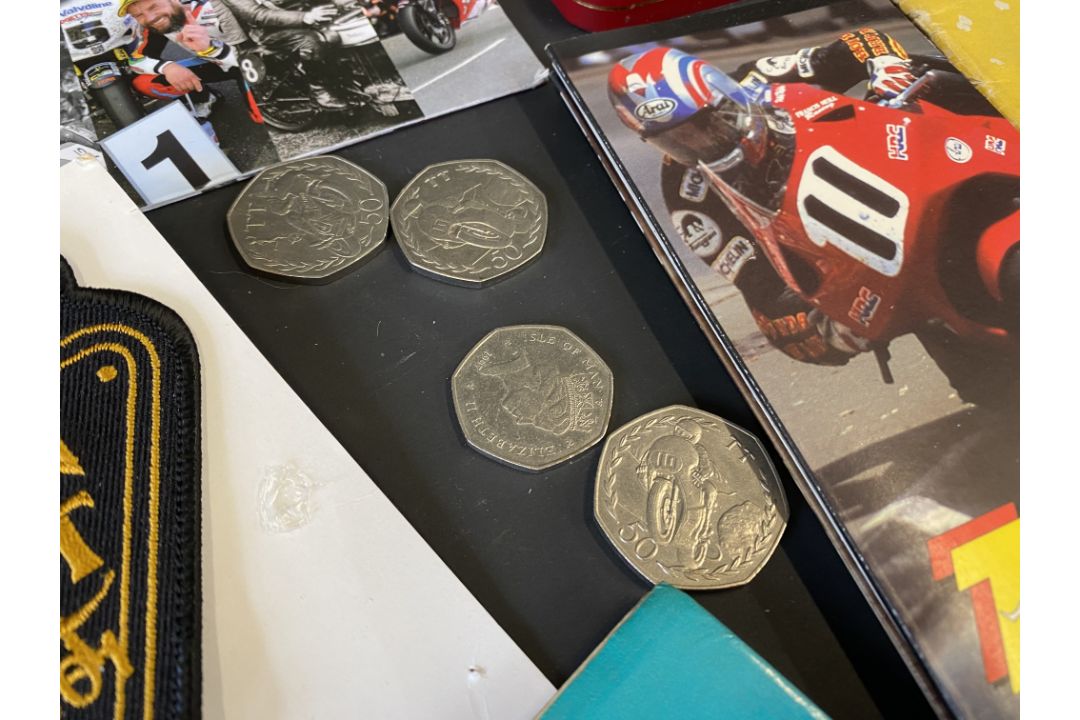 A cased Joey Dunlop commemorative crown by Pobjoy Mint, four Isle of Man TT commemorative issue 50 - Image 2 of 3